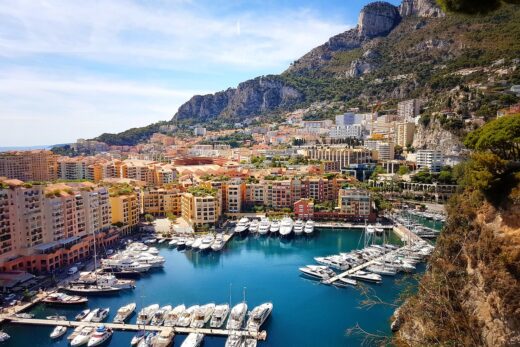 Les meilleurs itinéraires pour découvrir la Côte d&#8217;Azur avec un chauffeur privé